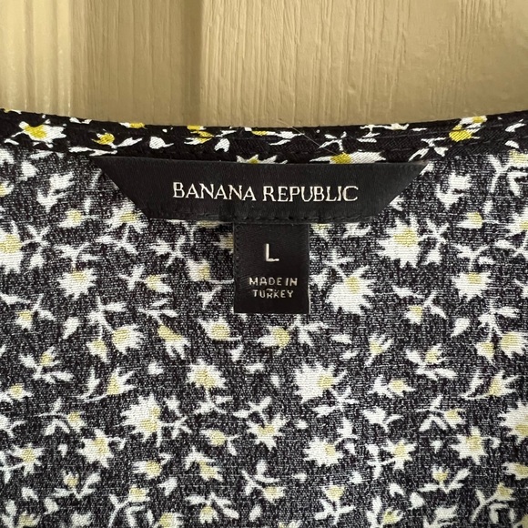 Banana Republic peplum wrap blouse, size L - Picture 4 of 4